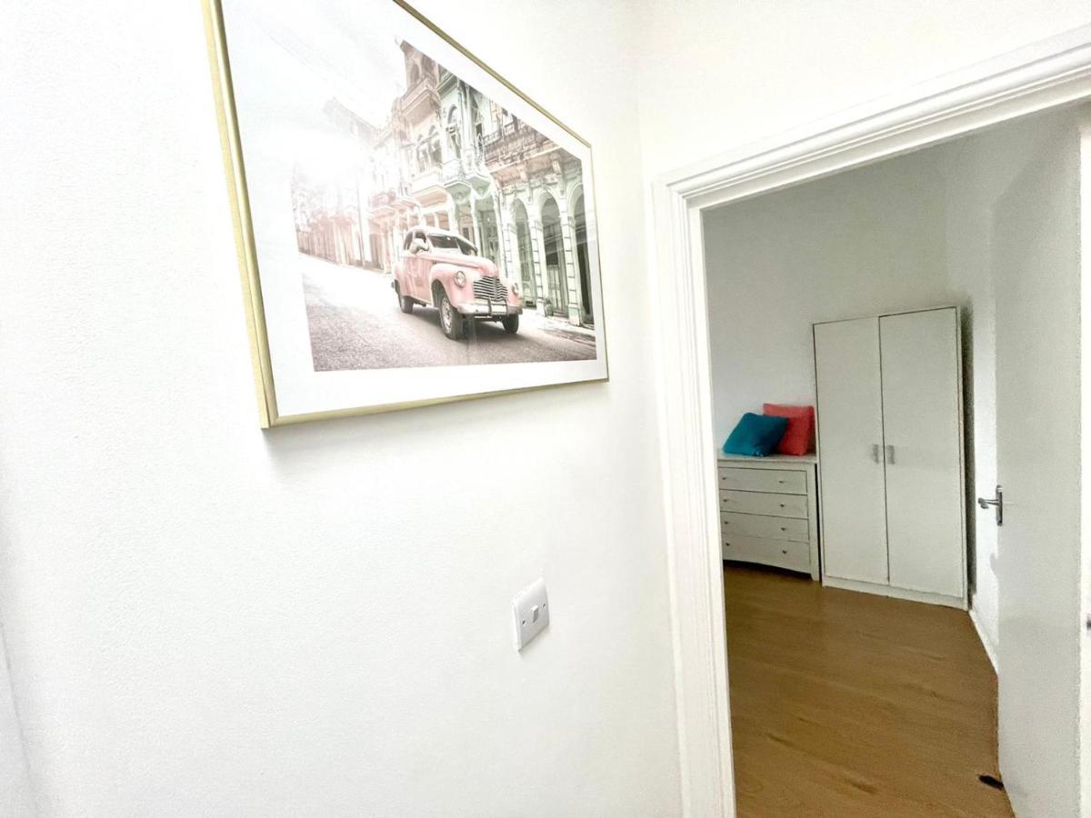 Koala & Tree - 2 Bedroom In City Centre - Short Lets & Serviced Accommodation Cambridge Екстер'єр фото